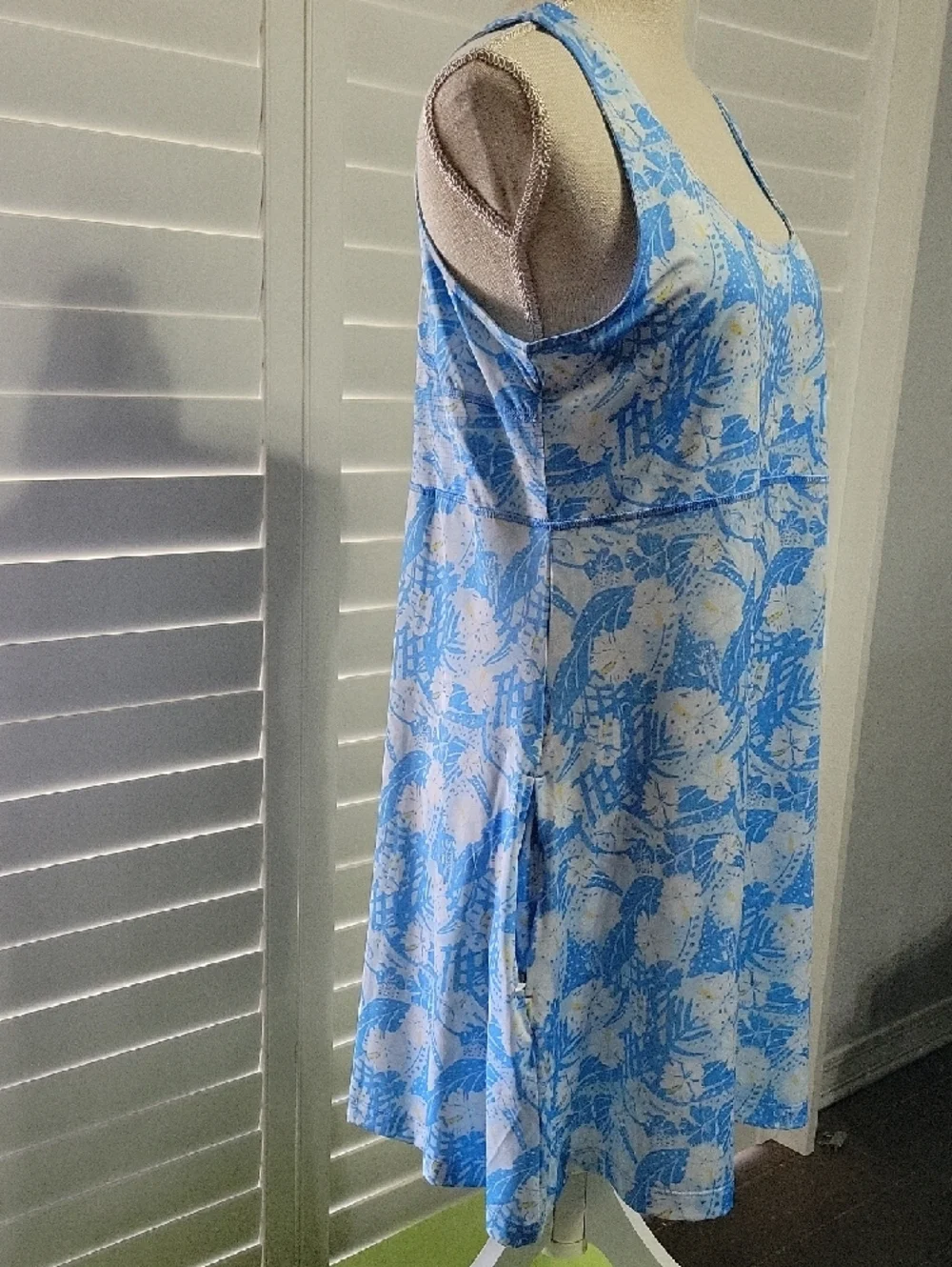 Light Blue Floral Sleeveless Day Dress - Picture 2 of 10
